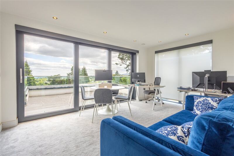 Second living area