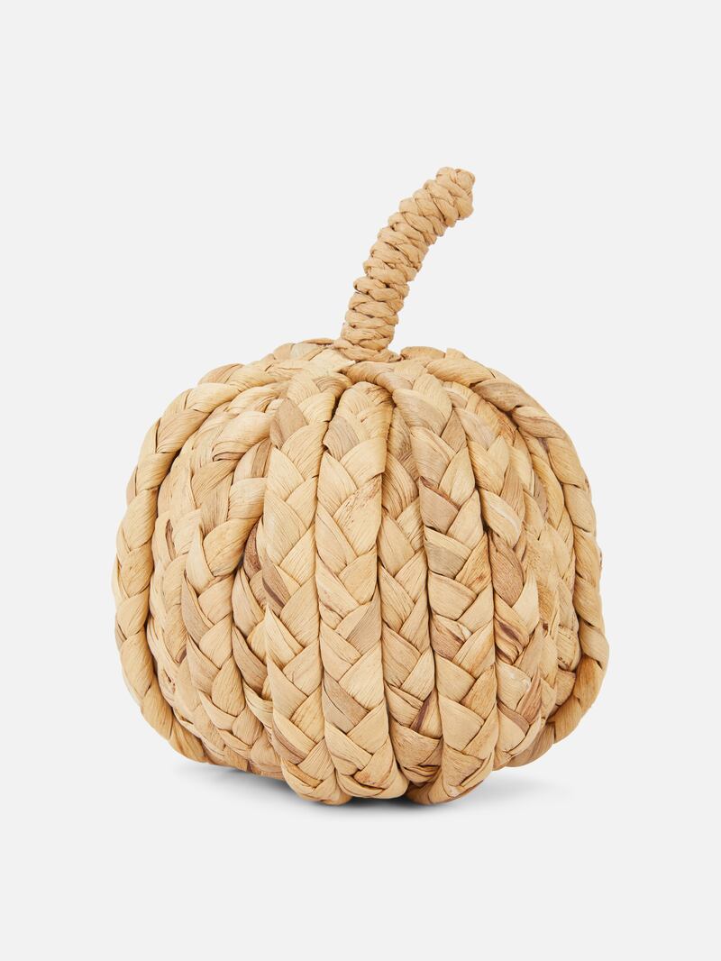 Rattan Pumpkin (€4)