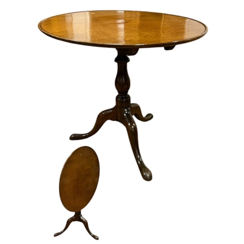 Georgian mahogany snap top table (€80-€120)