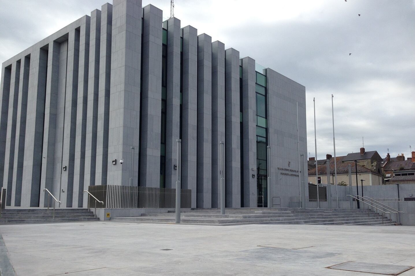 Modern courthouse has buckets ‘all over the place’ for leaks, Dáil told