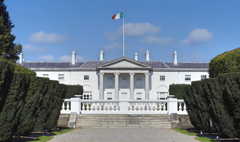 Ní fios fós cén ról a bheidh ag an nGaeilge faoin Uachtarán nua. 