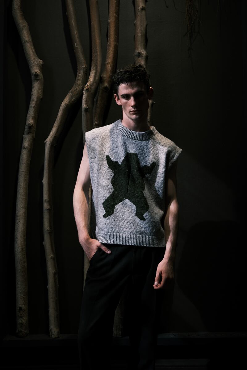 Sleeveless graphic print sweater by Mihai Mar