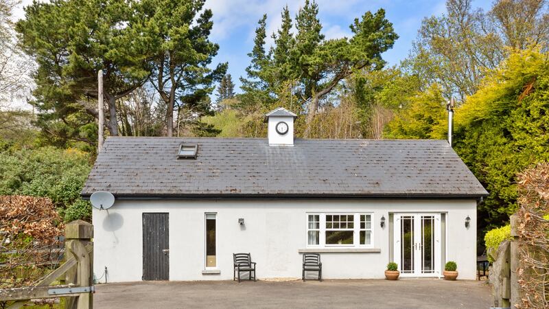 Coach house