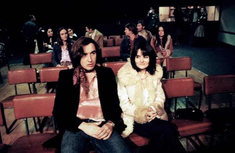 Steve Coogan and Shirley Henderson as Tony and Lindsay Wilson in 24 Hour Party People.
