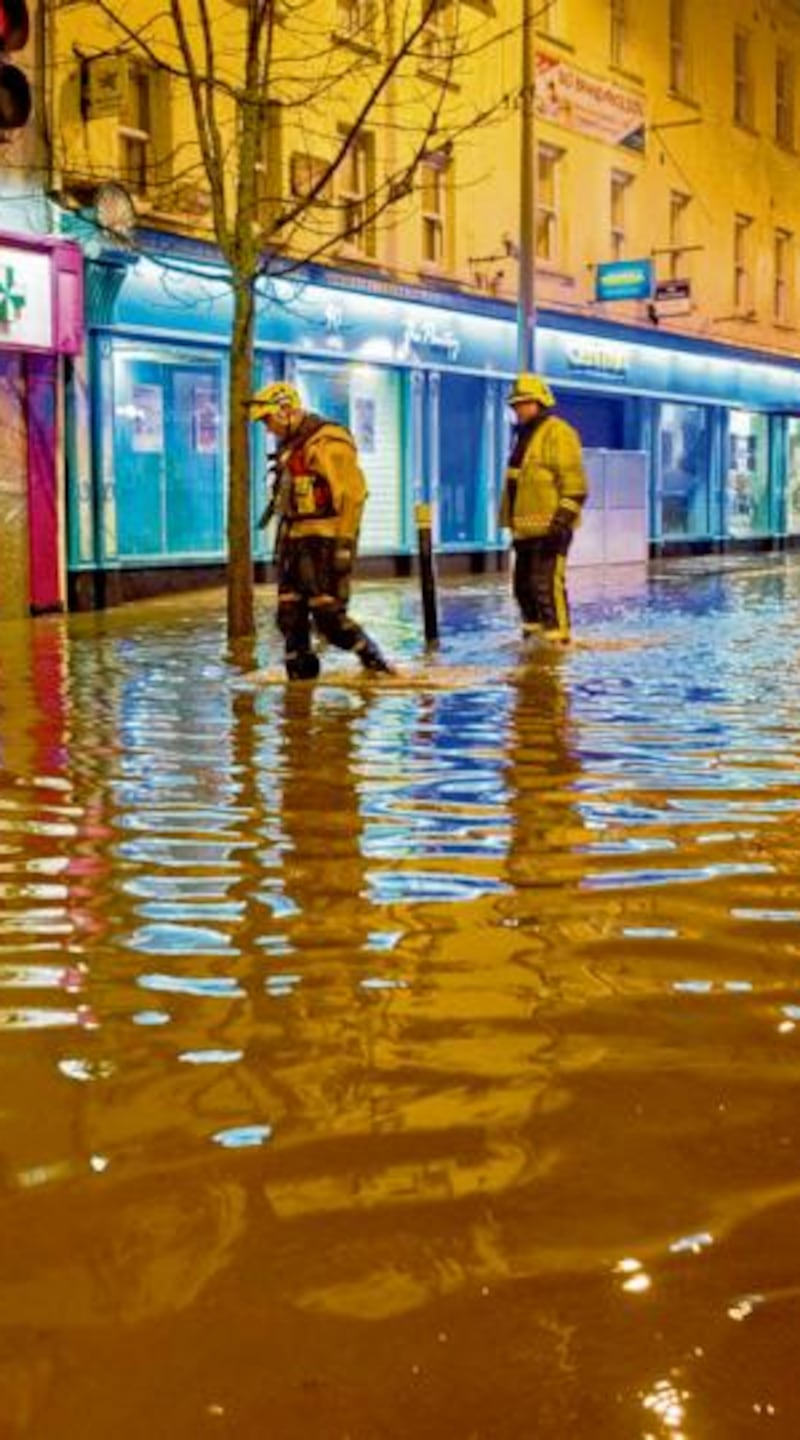 Emergencey services dealing with floods in Blackpool, Cork, this year