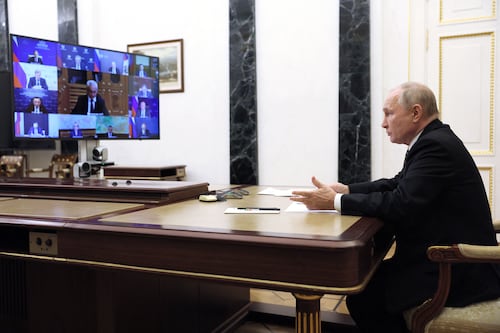 AI spying tools unnerve Putin as surveillance risks mount