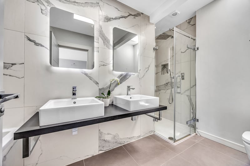 En-suite bathroom