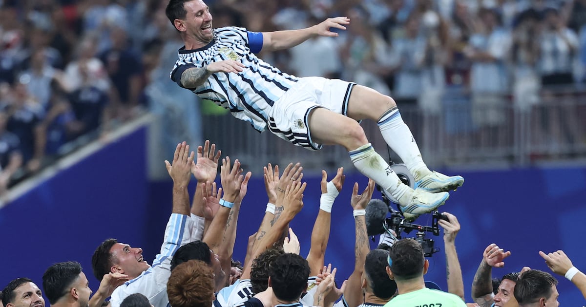 Messi continues to mesmerize as World Cup pauses for breath