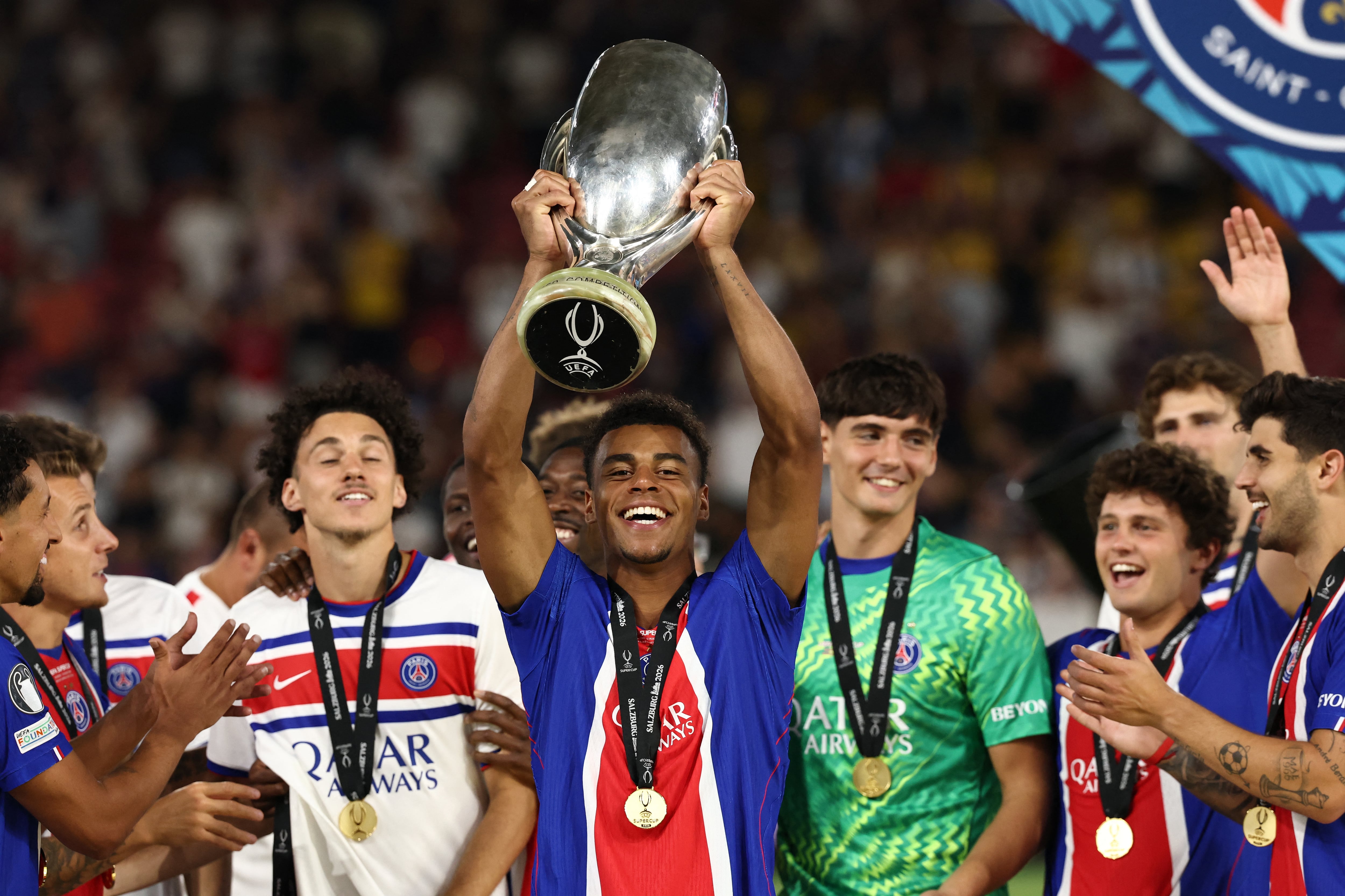 Khvicha Kvaratskhelia and Désiré Doué give PSG Super Cup win over Aston Villa