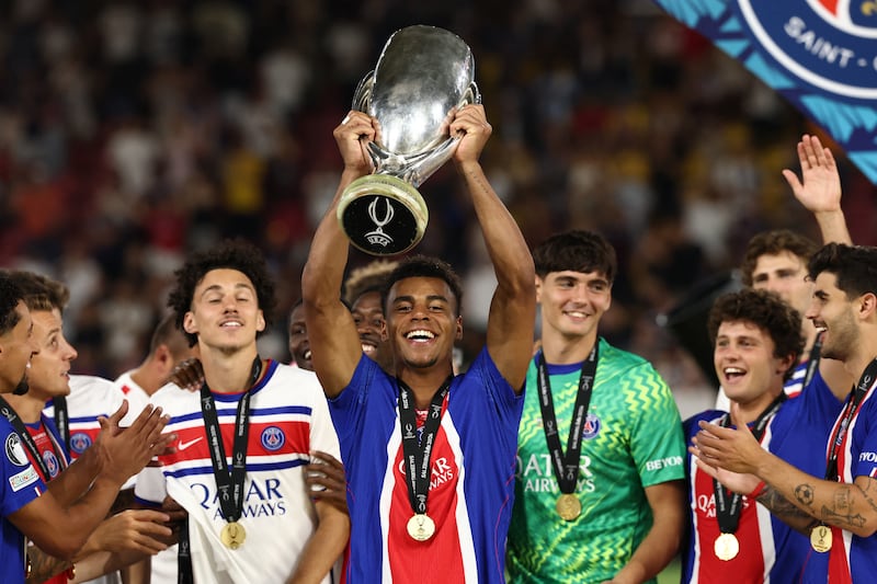 Khvicha Kvaratskhelia and Désiré Doué give PSG Super Cup win over Aston Villa