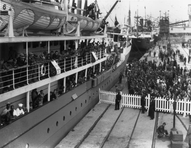 Blueshirts: members of Eoin O'Duffy's Irish Brigade arriving in Dublin on the SS Mozambique after fighting for Franco's forces in Spain. Photograph: Fox/Getty