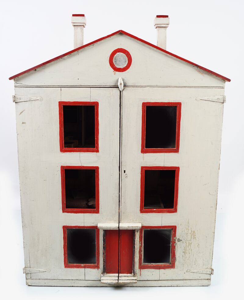 The Blunden sisters’ doll house, which was electrified by their grandfather, Prof John Purser, €200- €300