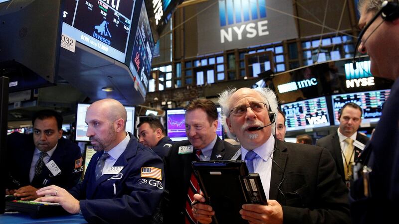 European shares slide for third day as oil prices fall