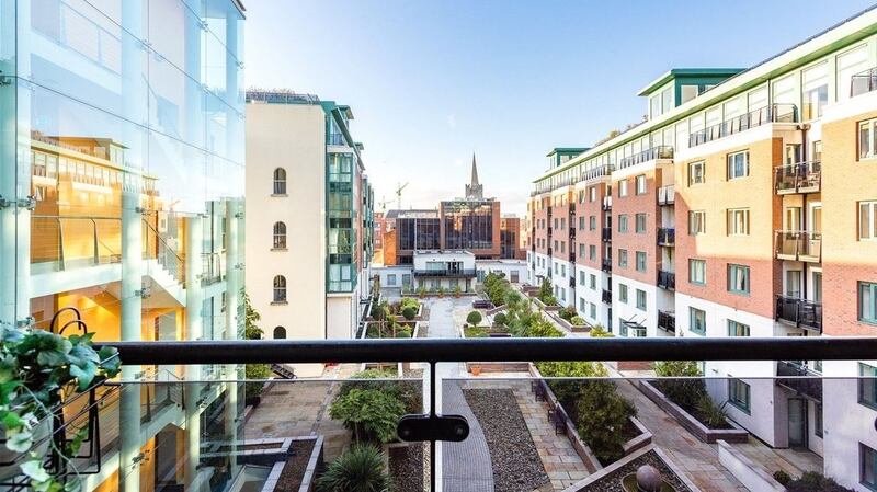 Adelaide Sq