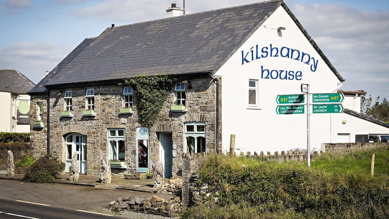 Country: Kilshanny House, Caherlooskaun, Kilshanny, Co Clare