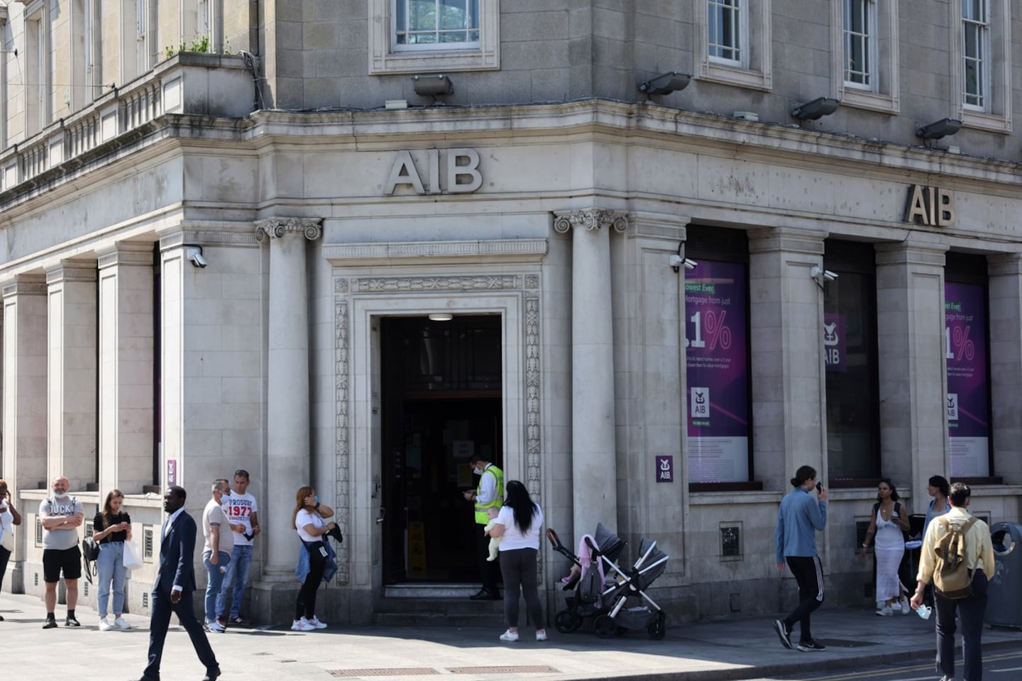 Plan to transform former AIB branch in Dublin into a bar, restaurant and 20 studio apartments