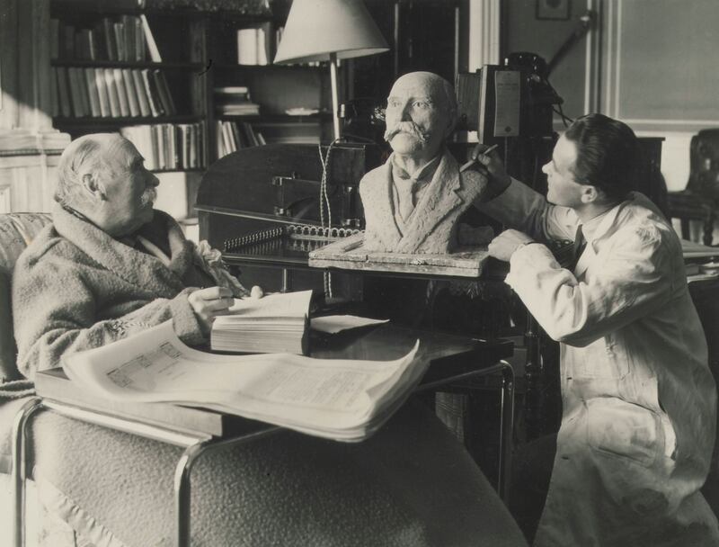 Seamus Murphy and Douglas Hyde, the first president of Ireland