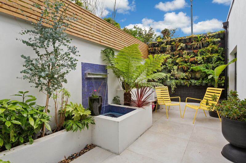 Courtyard garden