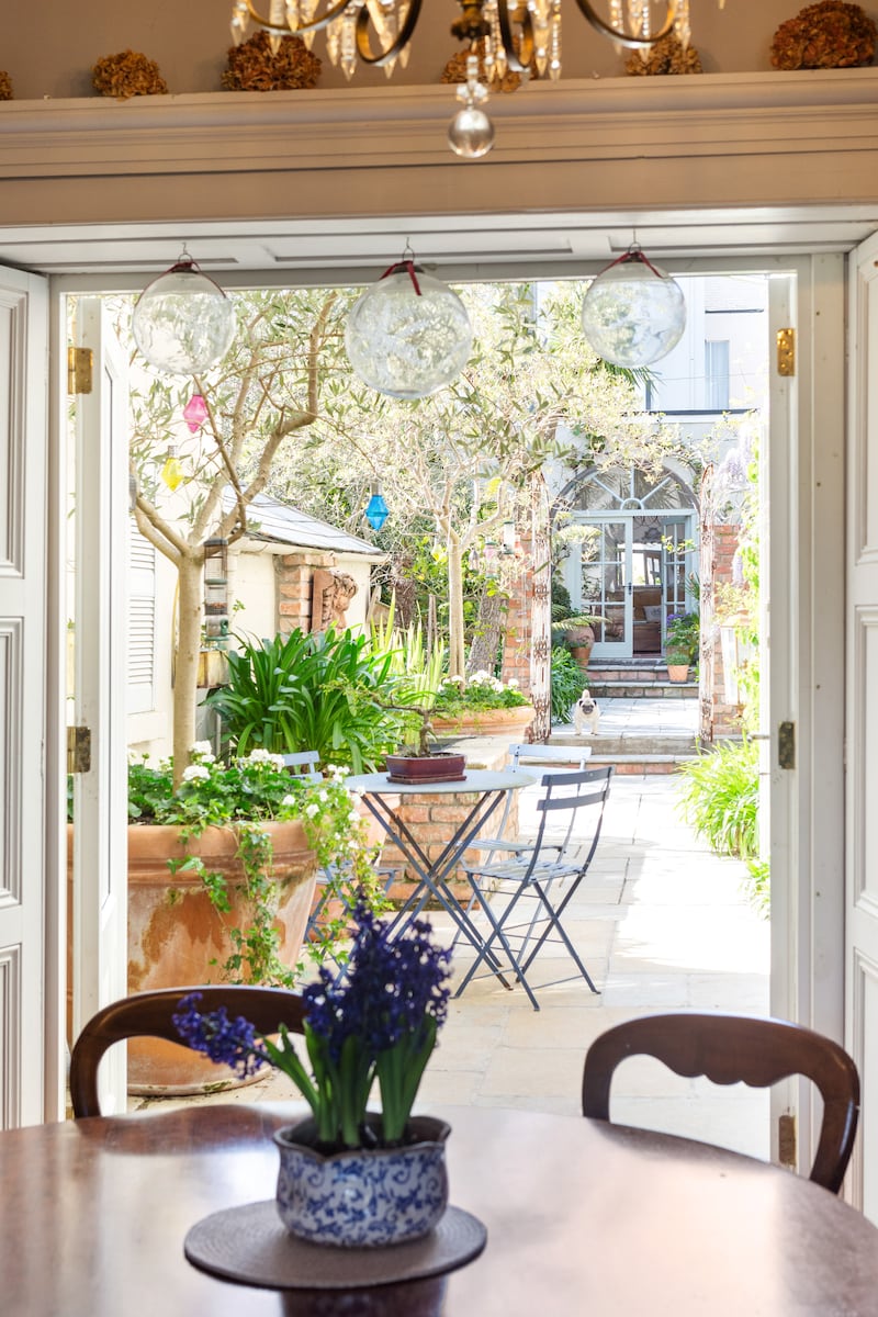 Looking out to rear garden from diningroom