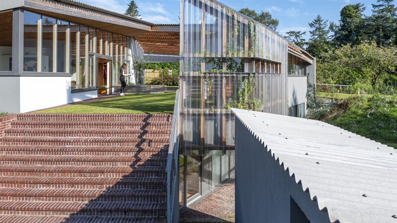 One of the most striking structures is by Dougal Sheridan of the well-monikered Landscape in Design (LiD) Architecture, is the winner of the RIAI Living category