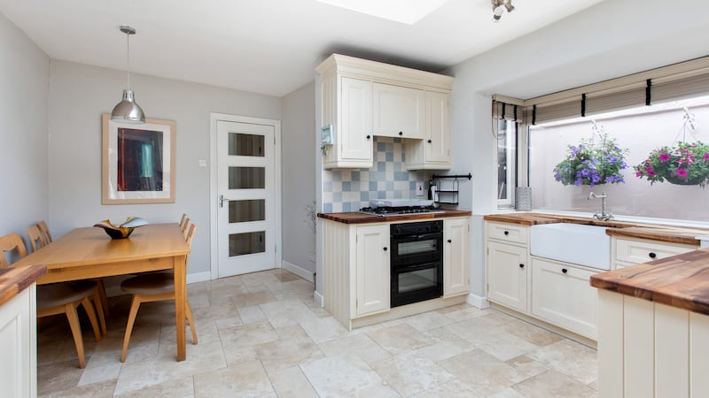 Eat-in kitchen