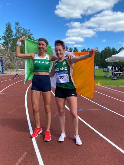 Zoe Quinn (left), who won silver in the W45 10k in Finland with Kathryn Cassidy.