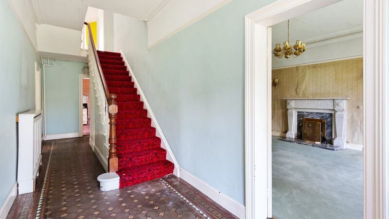 The entrance hall.