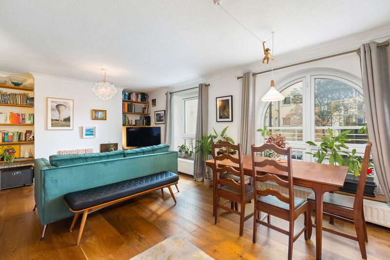 Living/dining area
