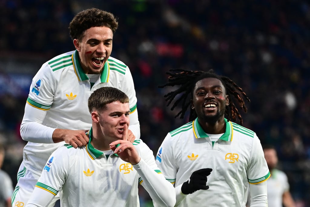 Evan Ferguson celebrates after scoring Roma's second goal during the Serie A match against Cremonese at the Giovanni Zini Stadium in Cremona. Photograph: Piero Cruciatti/AFP via Getty Images