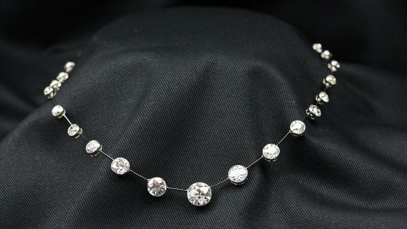 Chaumet necklace (1910)  with 3-carat central diamond (€125,000),  John Farrington Antiques.