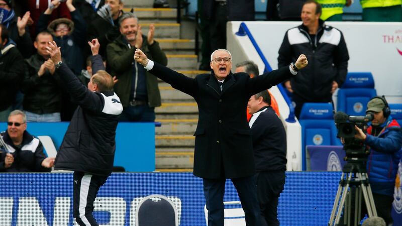 Leicester City manager Claudio Ranieri celebrates after Leonardo Ulloa scores their third goal. Photo: Jason Cairnduff/Reuters