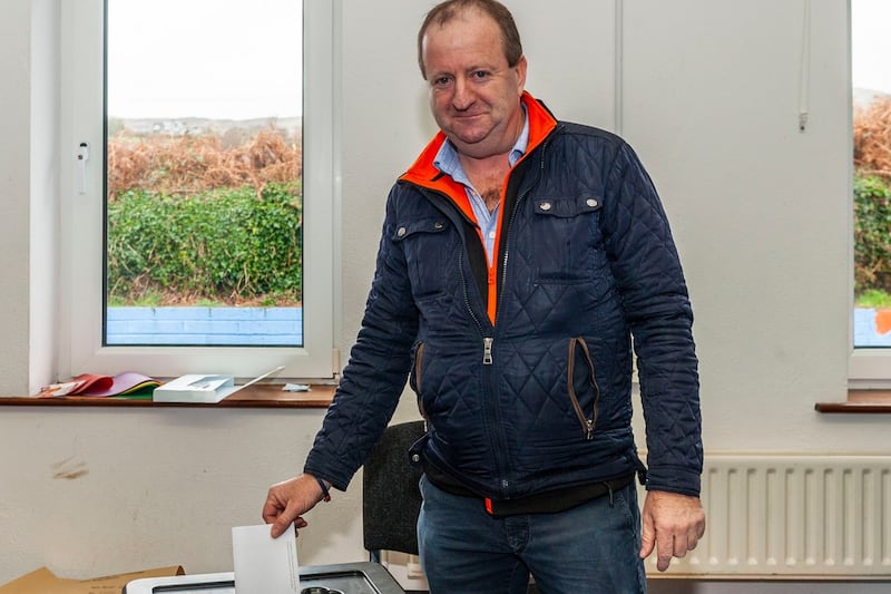 TD apologises for calling Minister Shane Ross a ‘scumbag’
