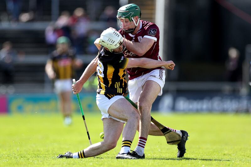 Galway's Cathal Mannion tangles with Jordan Molloy of Kilkenny. Photograph: Laszlo Geczo/Inpho