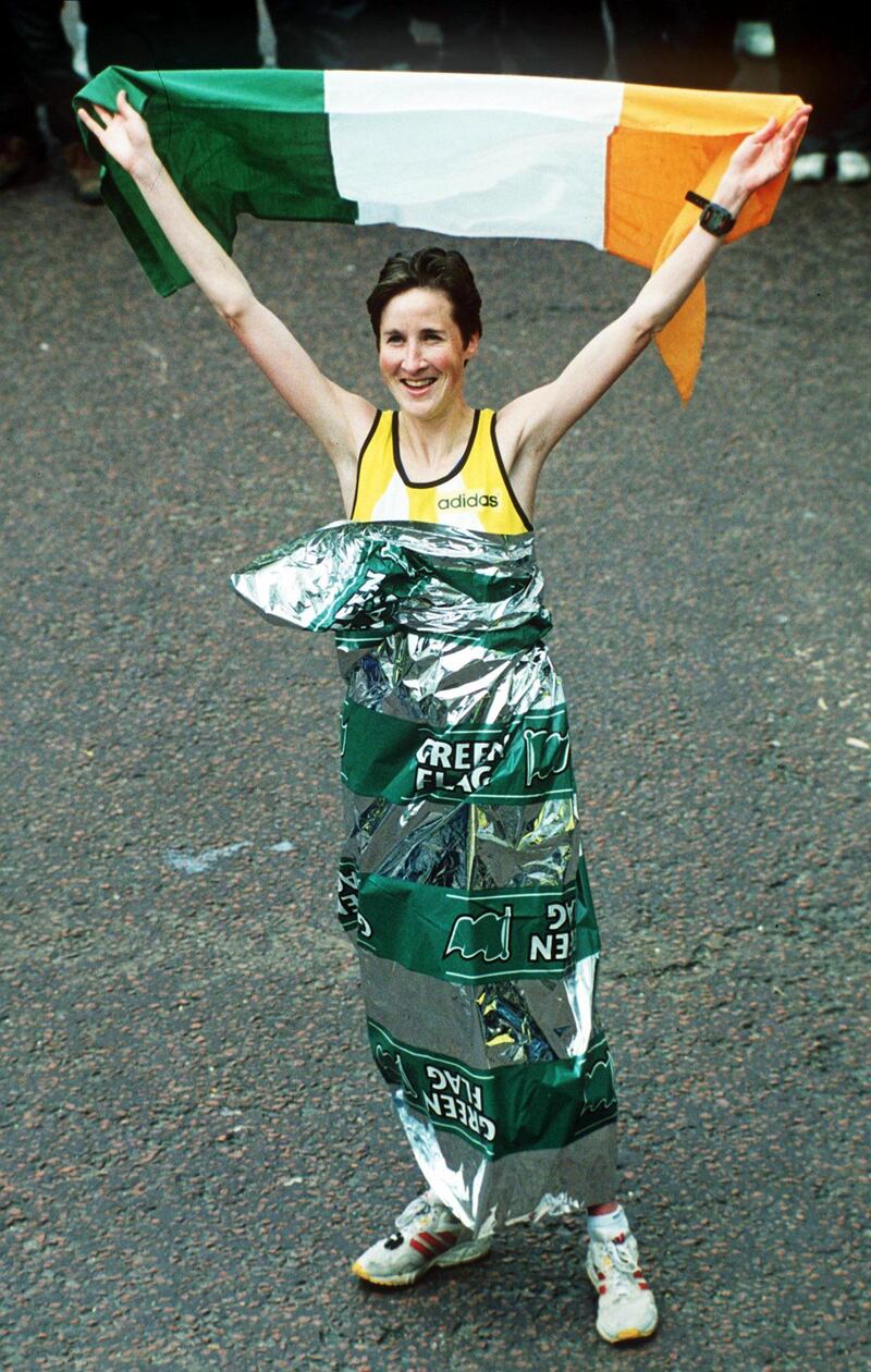 Catherina McKiernan celebrates winning the 1998 London Marathon.