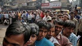 Chaos in India as people rush to change demonetised notes