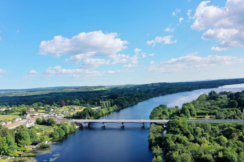 The new bridge linking Killaloe and Ballina was officially opened today
