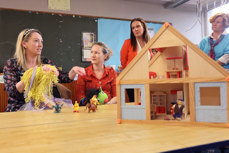 13/12/2022 - NEWS - PLAY THERAPY
Play therapists Niamh Mullins and Sorcha Walsh talk to Roisin Hickey, principal of Our Lady of Victories Boys National School in Ballymun in December 2022. Photograph: Dara Mac Dónaill






