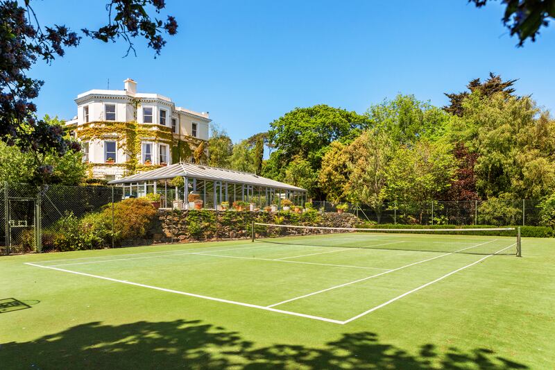 Tennis court