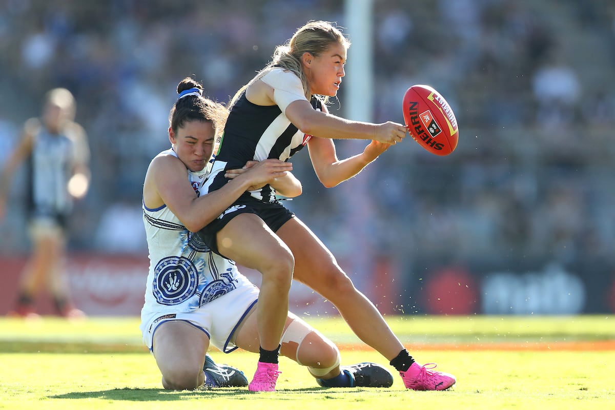 Sarah Rowe says pressure is on Australia ahead of AFLW game against Ireland