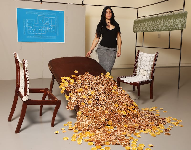 Vicky Ochala with Pęknięty Zapis/A Broken Record