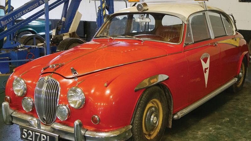 The “fire chief” Jaguar Mark II (€10,000-€15,000)