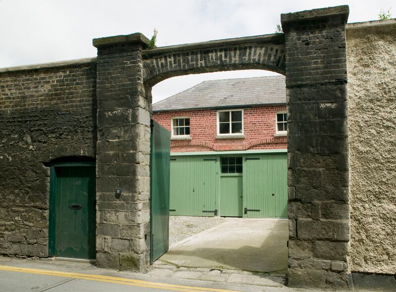 Merrion Mews, Dublin