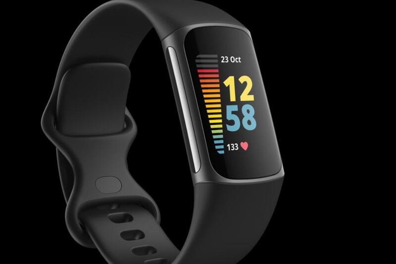 Fitbit Charge 5: New device boasts heart health monitor and GPS