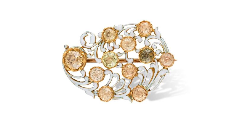 Lot 46, an  art nouveau-style brooch by  Tiffany