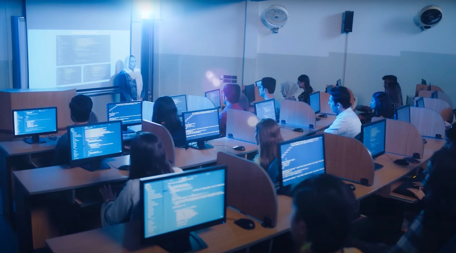 Pakistan’s IT sector: The emerging tech destination of the world – The ...