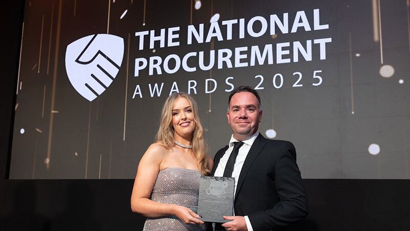 Catherine O’Malley, awards judge, presents the procurement team of the year award to Gary Rooney, PTSB & Efficio.