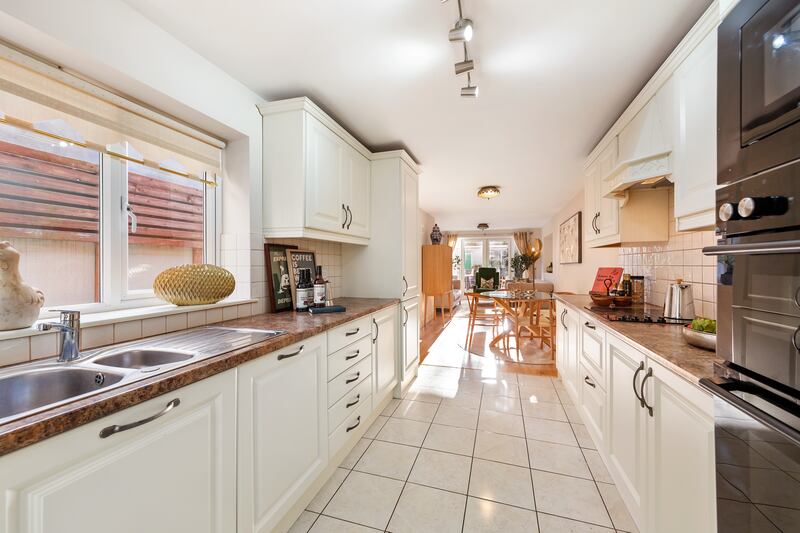 Kitchen/dining/family room
