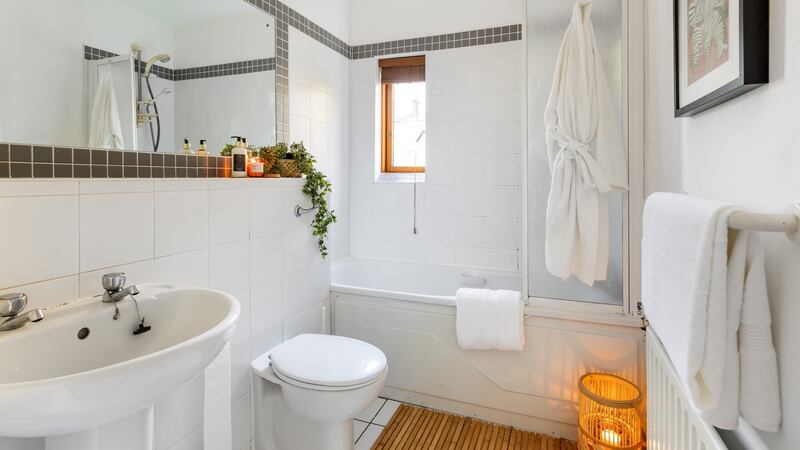 Main bathroom
