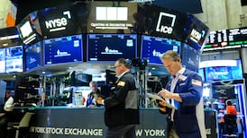 Global stocks rise amid strong US economic data