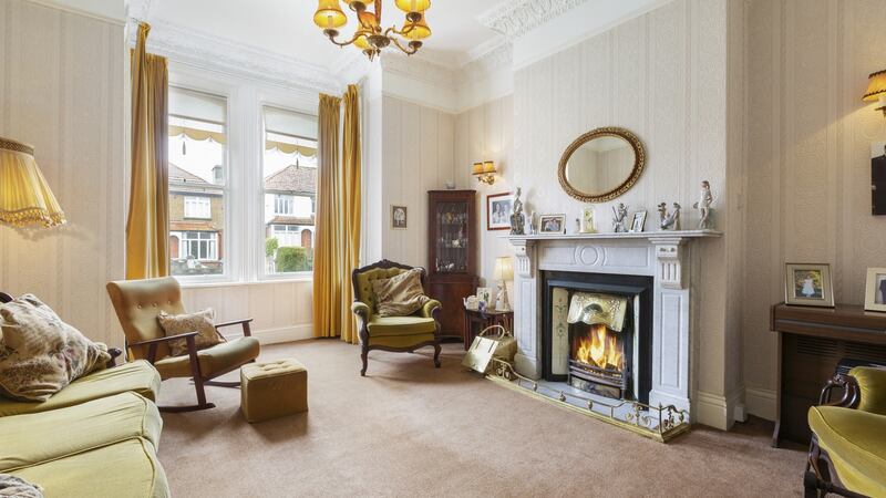 A drawing room